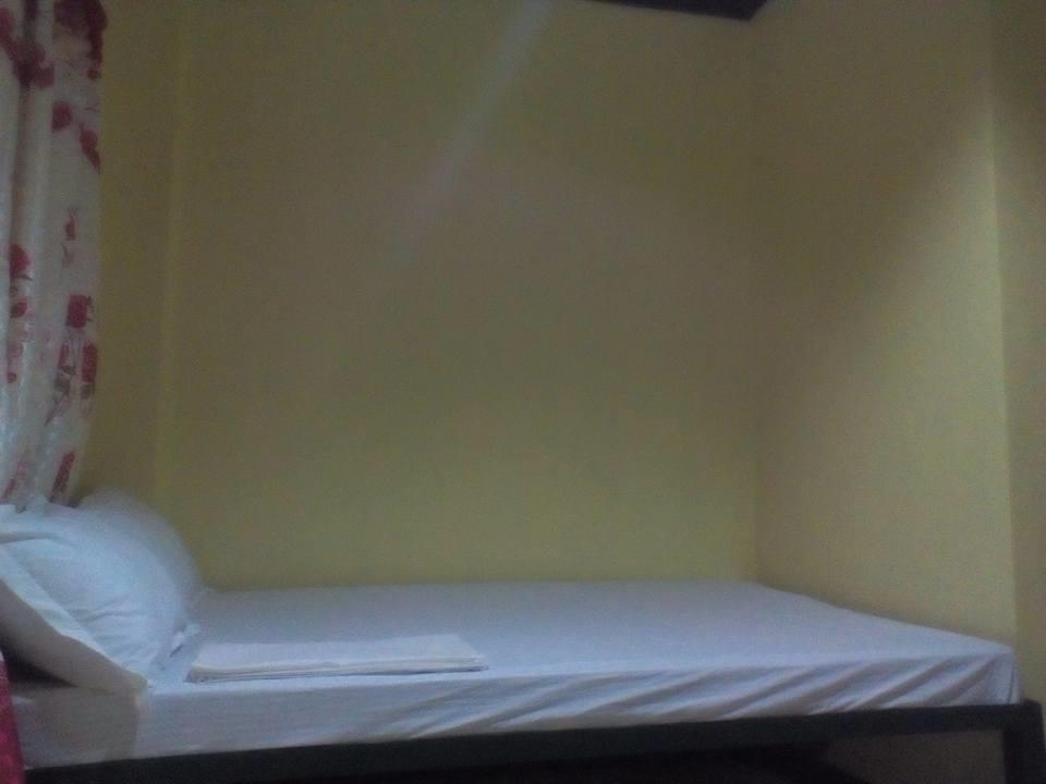 Rms Travellers Inn Poro Екстериор снимка