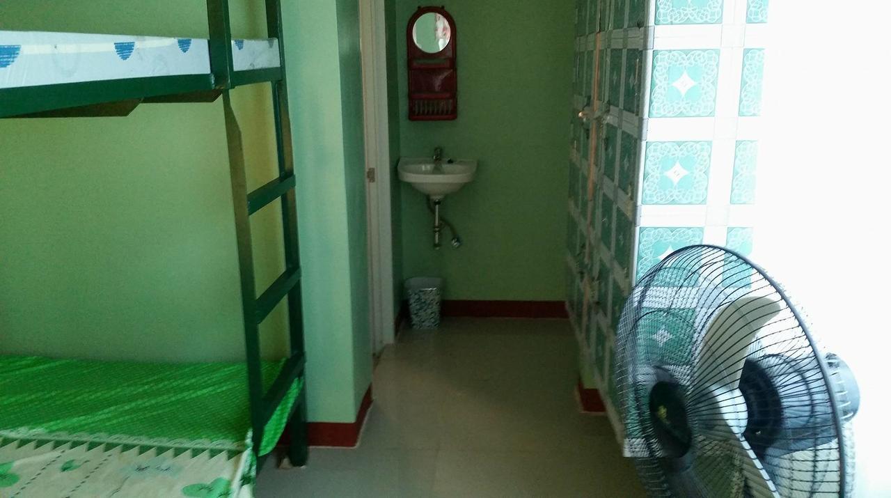Rms Travellers Inn Poro Екстериор снимка
